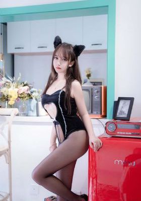风流的女佣人bd播放